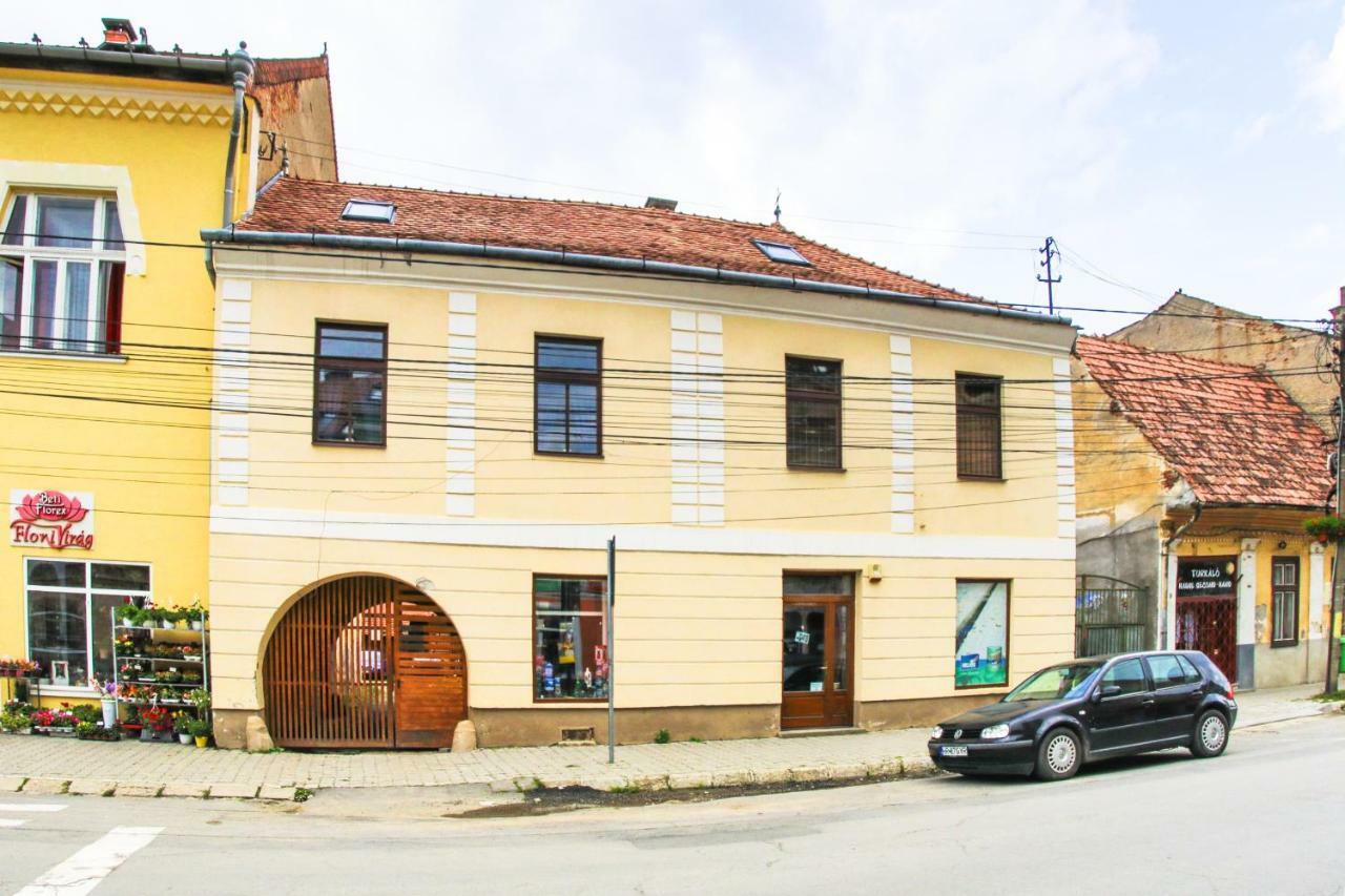 Central Apartman Apartment Gheorgheni  Exterior photo